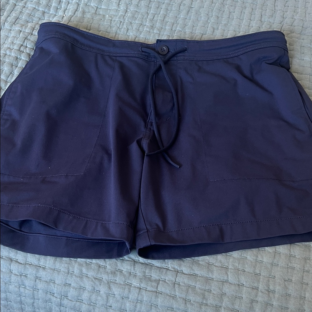 Men’s Vineyard Vines On-the -Go Navy Shorts